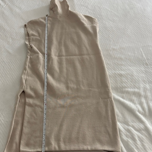 H&M Elegant Beige Midi Dress - Picture 3 of 3